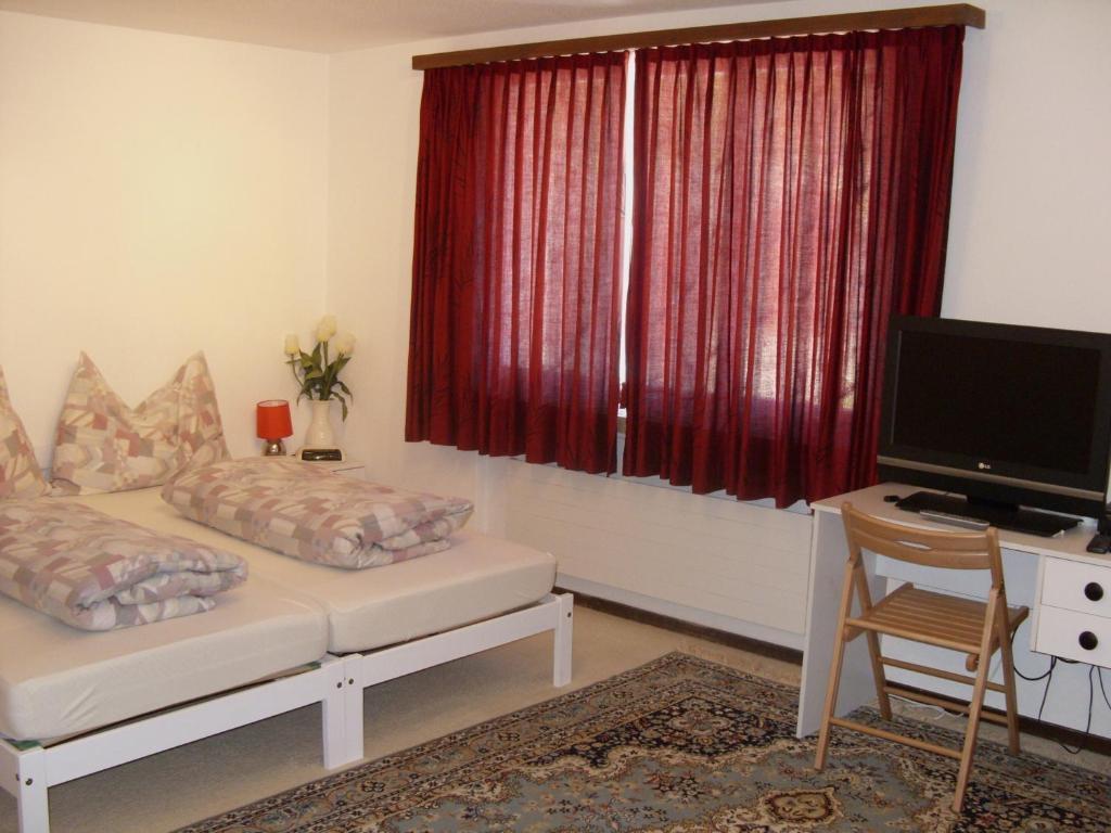 Hotel Pez Ault 디센티스 객실 사진