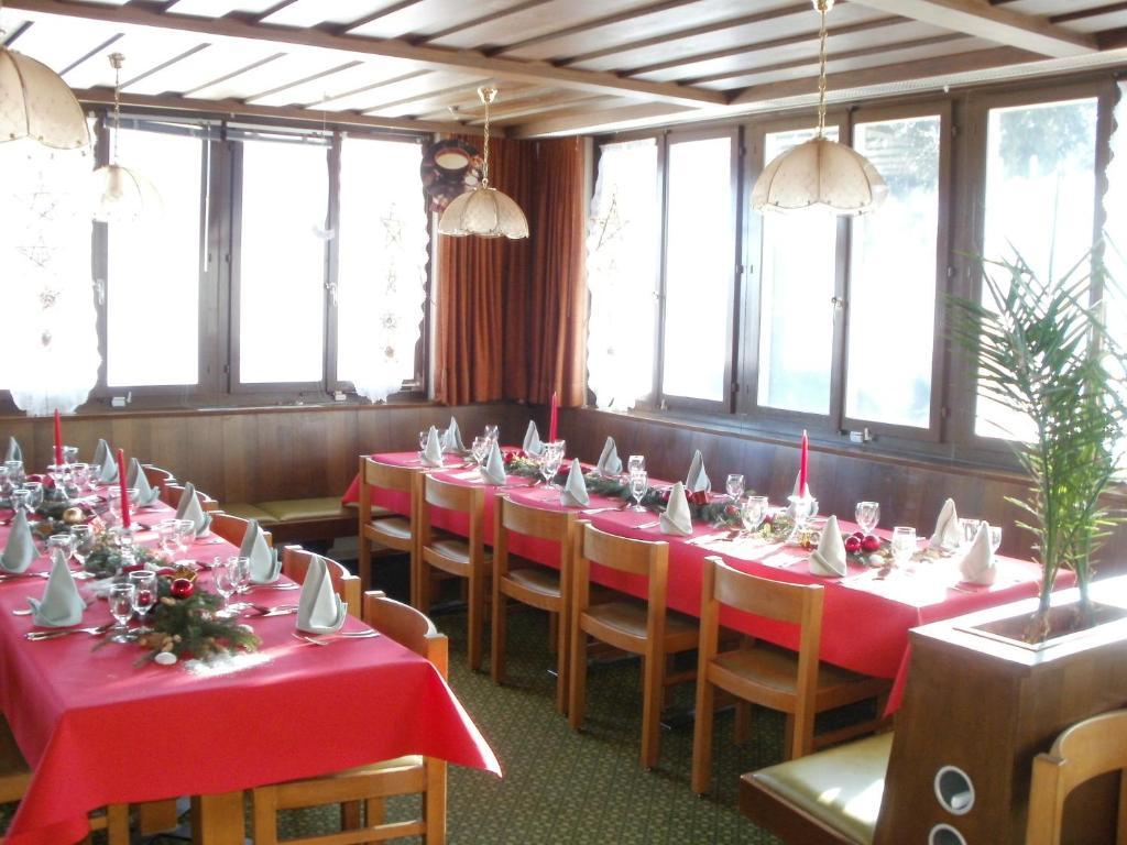 Hotel Pez Ault 디센티스 외부 사진