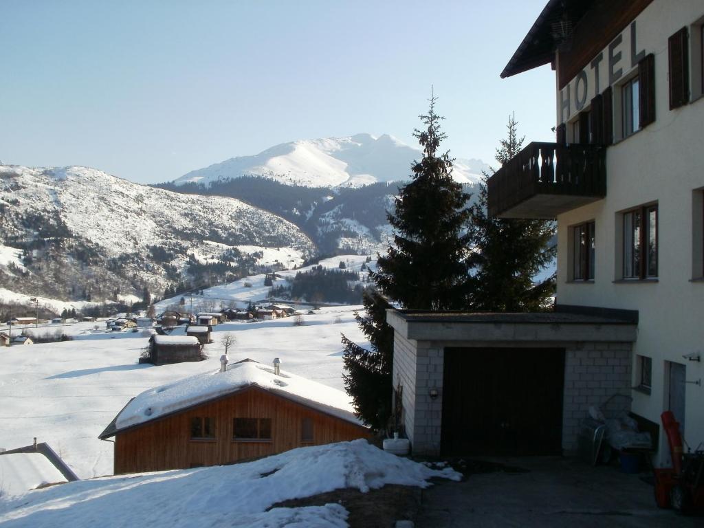 Hotel Pez Ault 디센티스 외부 사진