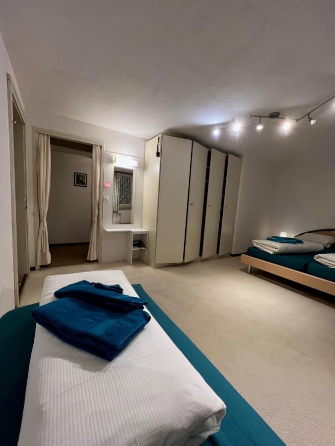 Hotel Pez Ault 디센티스 외부 사진